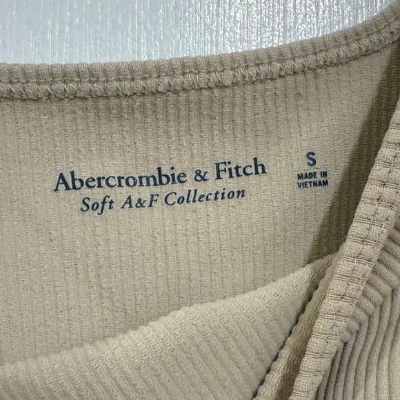 Abercrombie & Fitch Beige Bodysuit - Picture 2 of 4